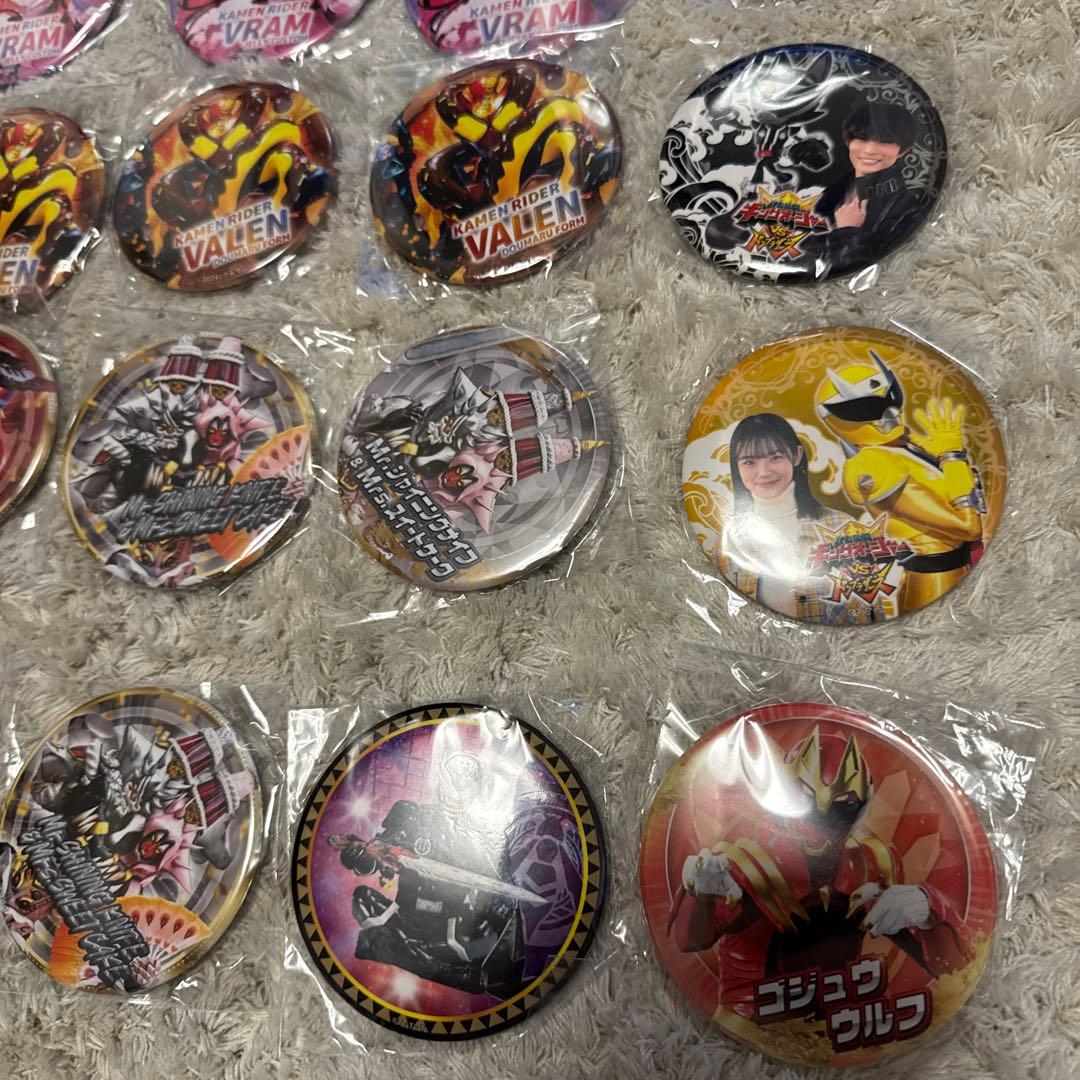仮面ライダーヴラム　缶バッジ、ガヴ　缶バッジ、ヴァレン　缶バッジ　他【5823