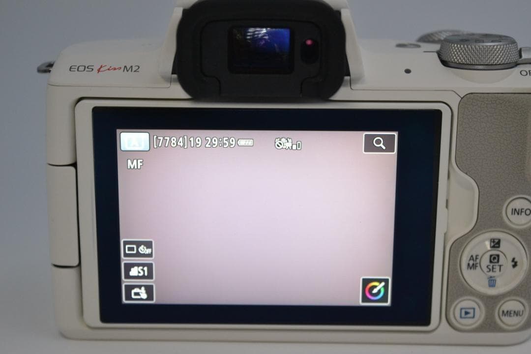 ■ 美品 ■ キャノン　Canon EOS Kiss M2 レンズキット