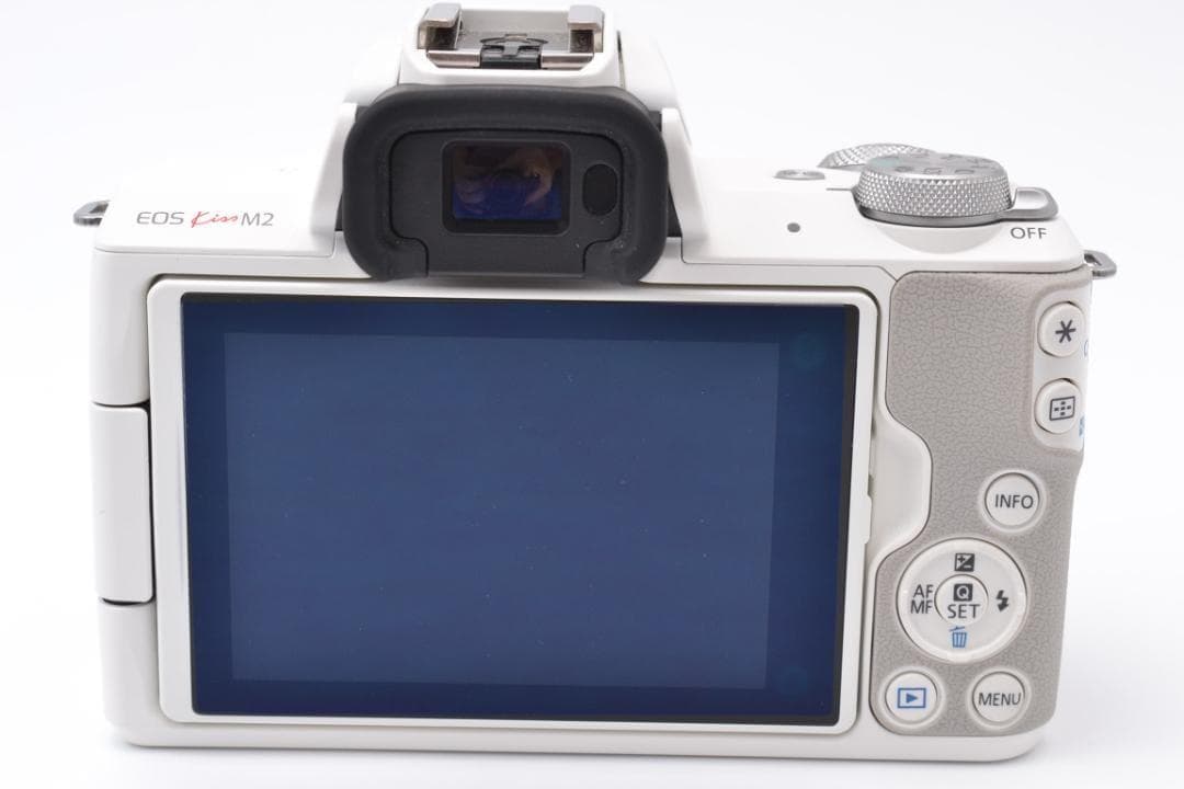■ 美品 ■ キャノン　Canon EOS Kiss M2 レンズキット