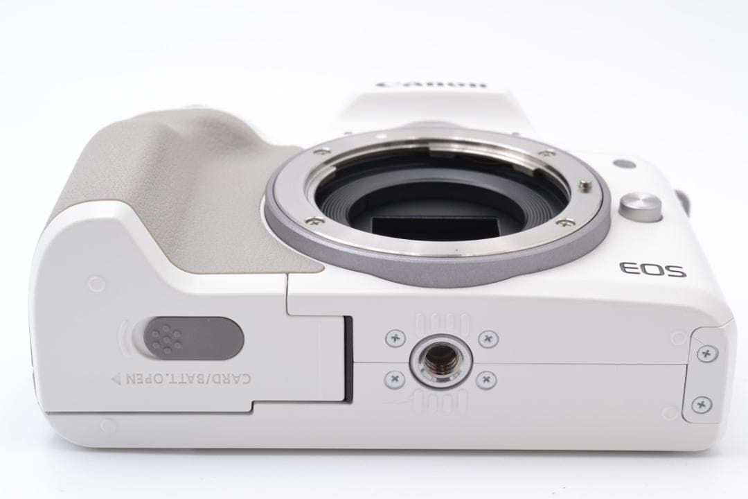 ■ 美品 ■ キャノン　Canon EOS Kiss M2 レンズキット