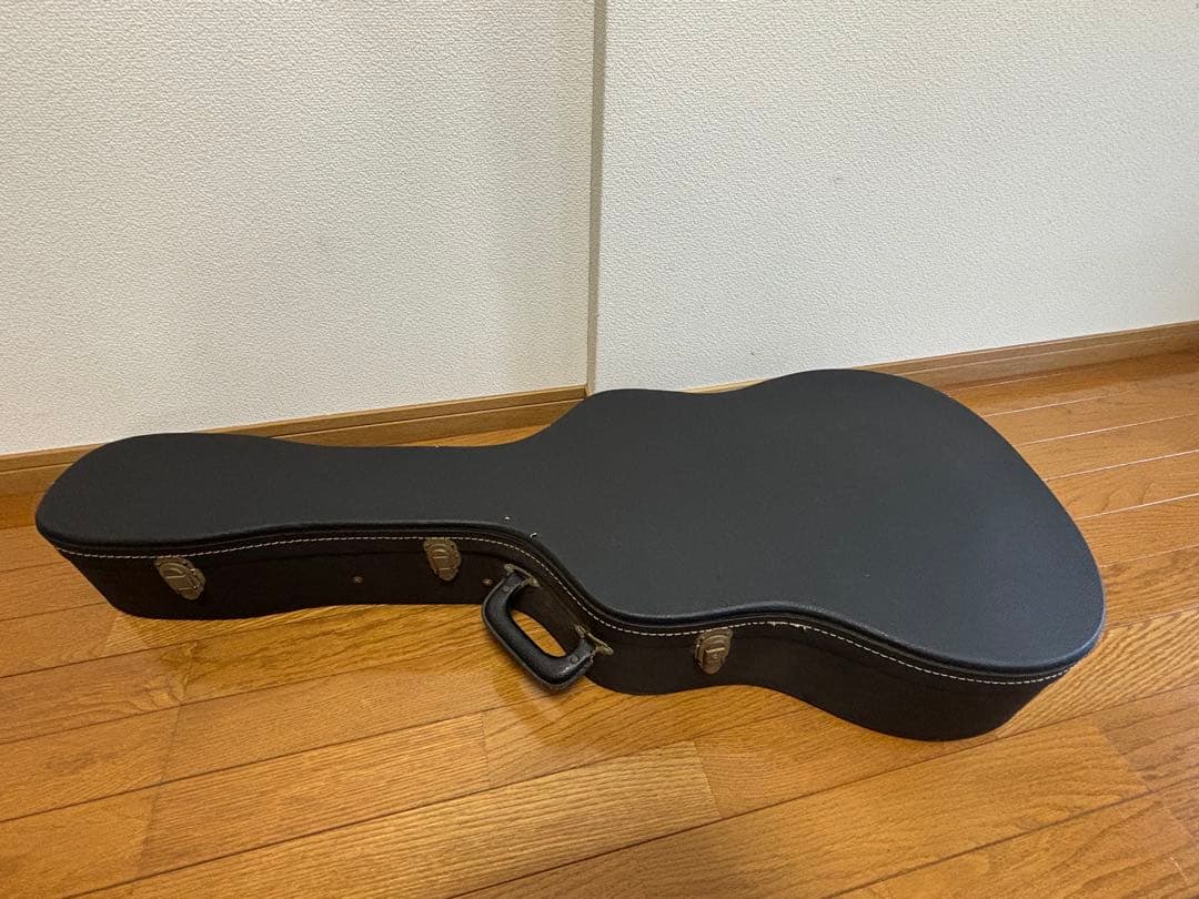 アコースティックギター ハードケース付属