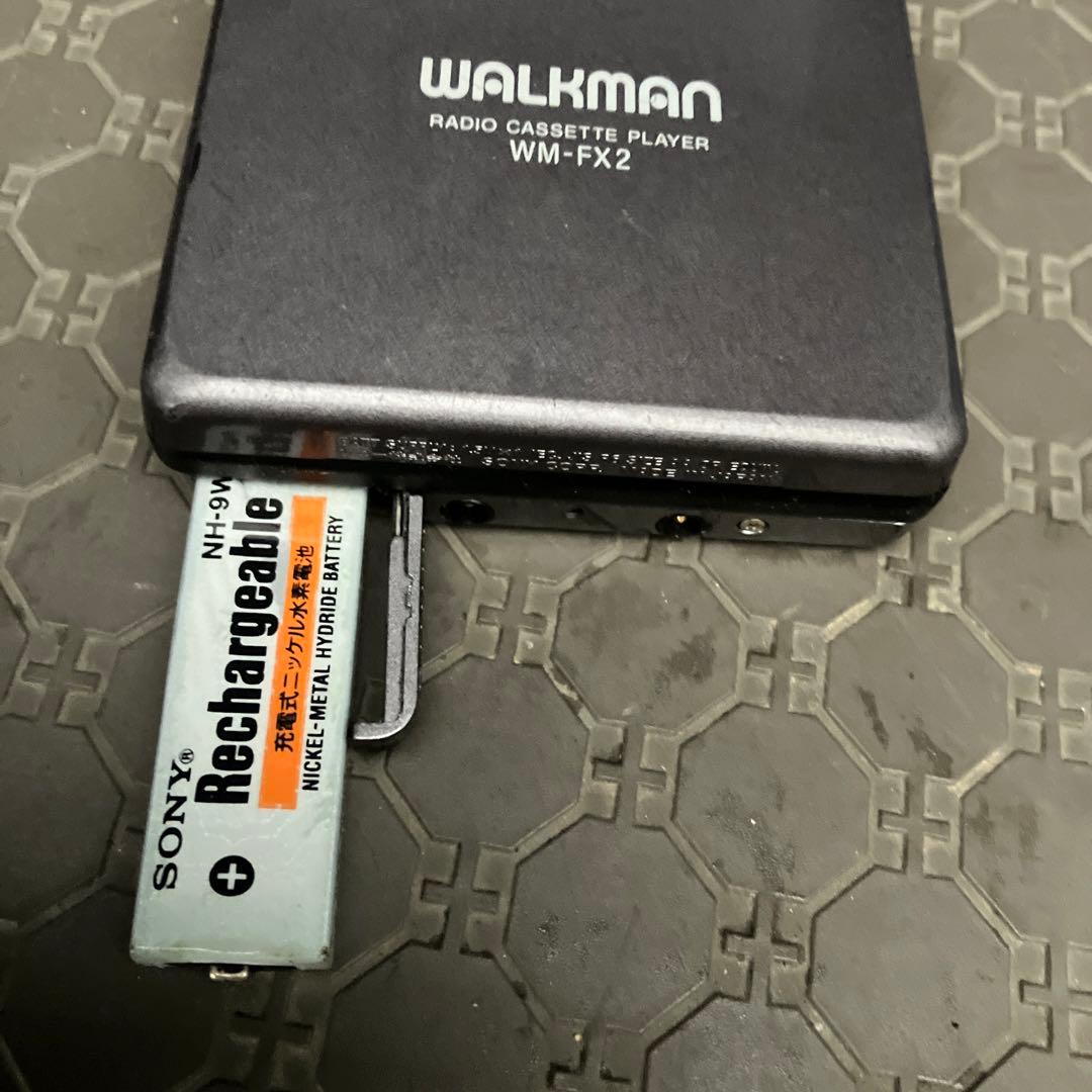 懐かしい　レア　SONY WALKMAN ラジオカセットプレーヤー WM-FX2