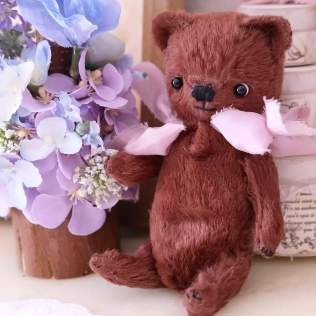 大人しいくまちゃん ぬいぐるみ テディベア くま 海外作家様 ハンドメイド