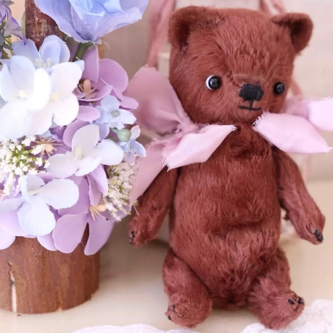 大人しいくまちゃん ぬいぐるみ テディベア くま 海外作家様 ハンドメイド