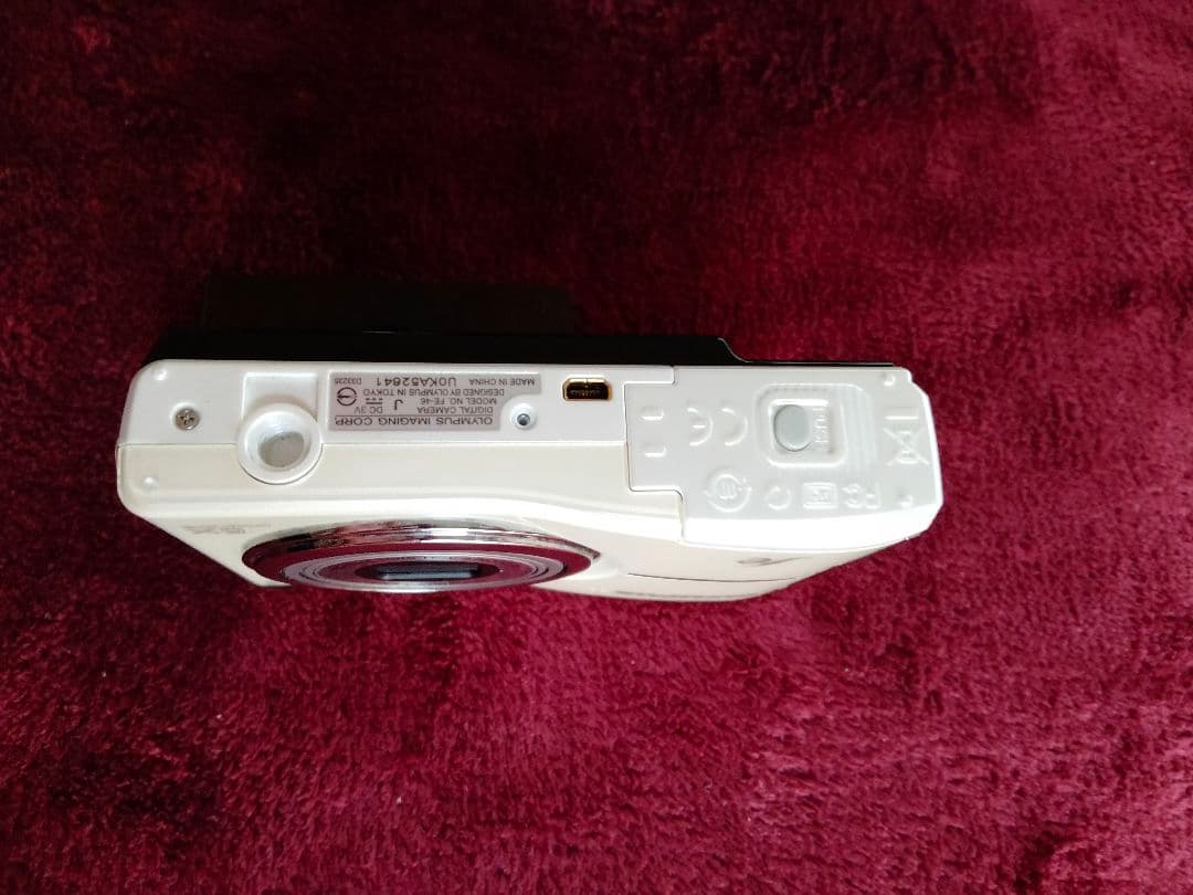 Olympus FE-46 12メガピクセル コンパクトデジタルカメラ