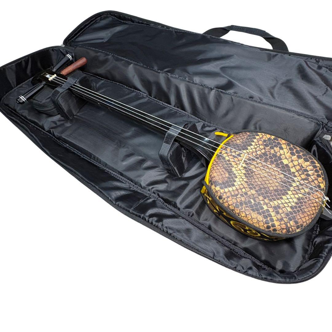 【美品】沖縄三線 三味線 人工革 合皮 ヘビ柄　ソフトケース付★