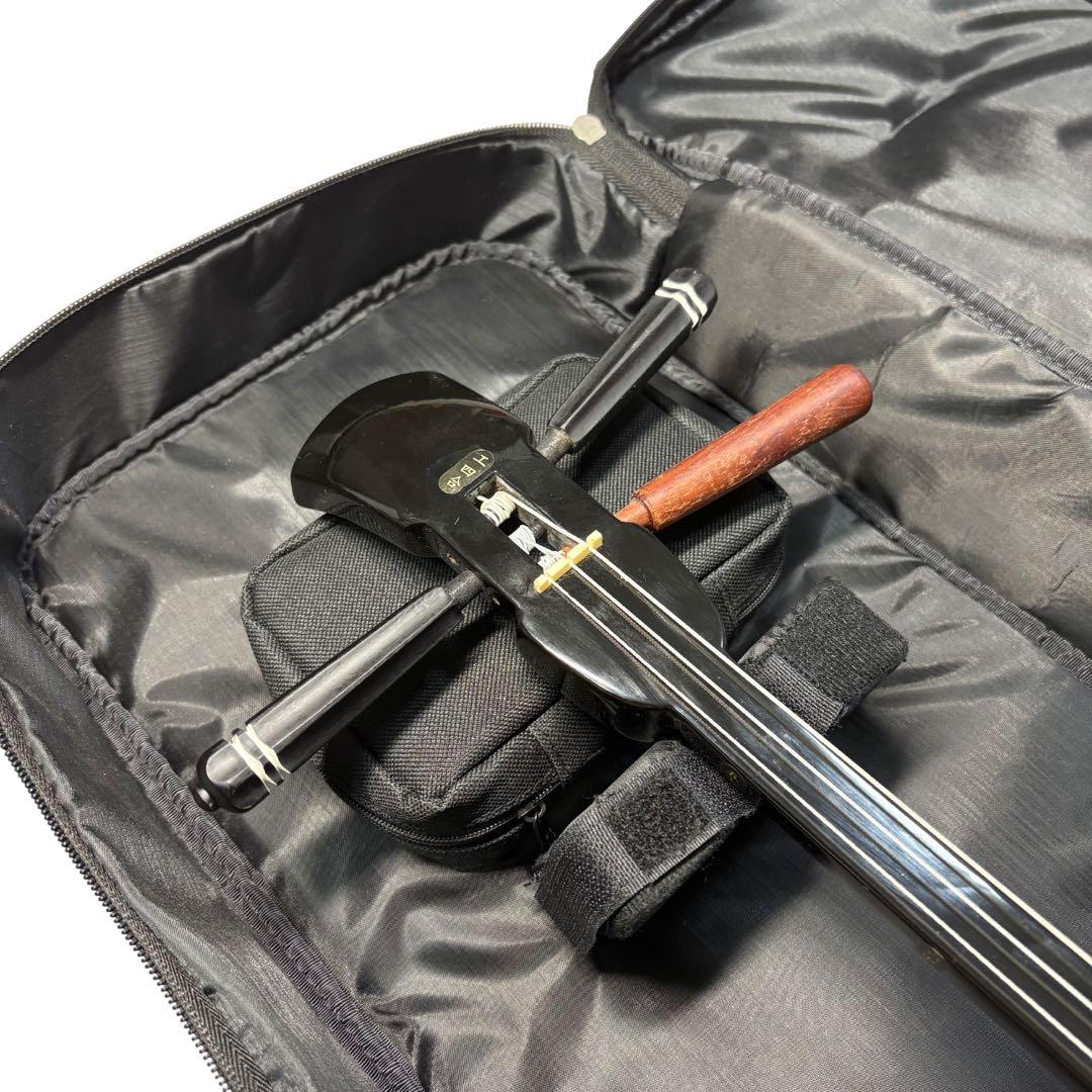 【美品】沖縄三線 三味線 人工革 合皮 ヘビ柄　ソフトケース付★