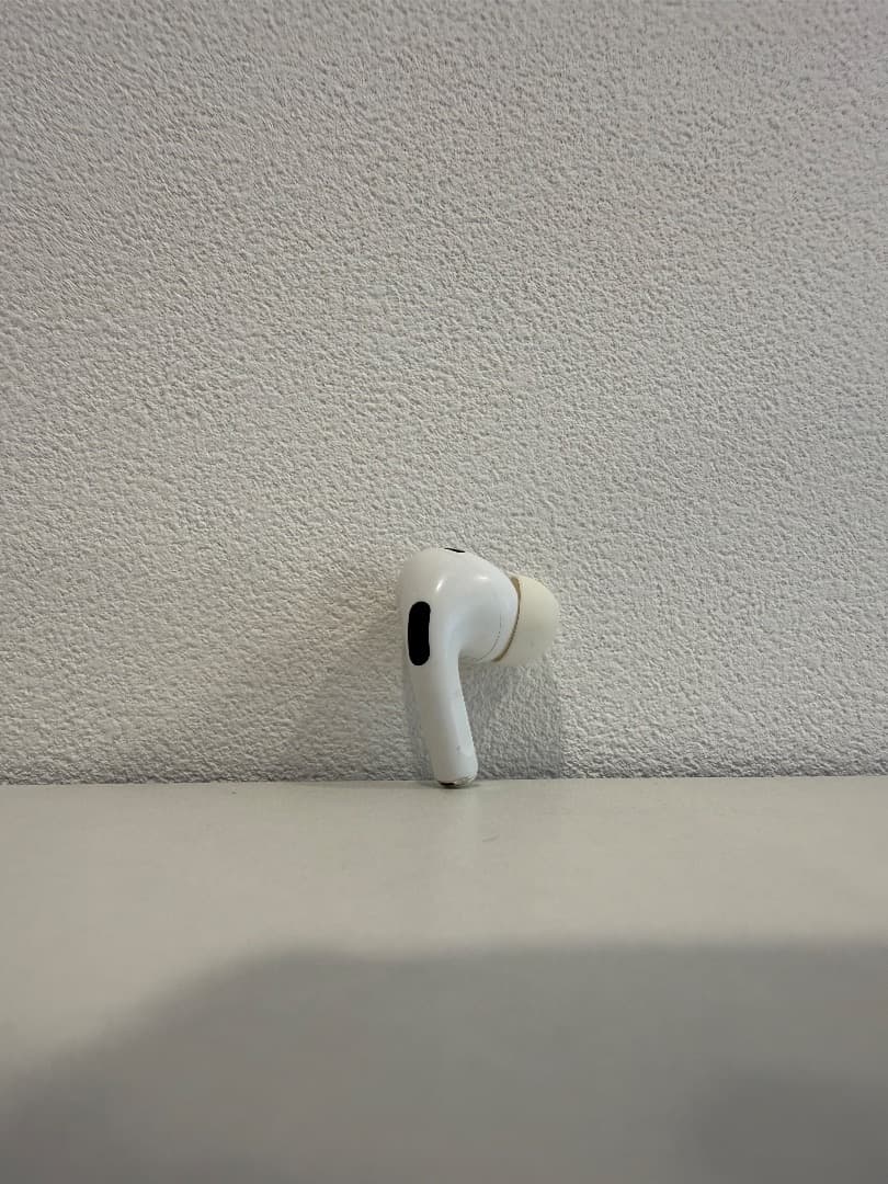 【Apple正規品】AirPods2nd Pro 本体 ホワイト 本体+右耳