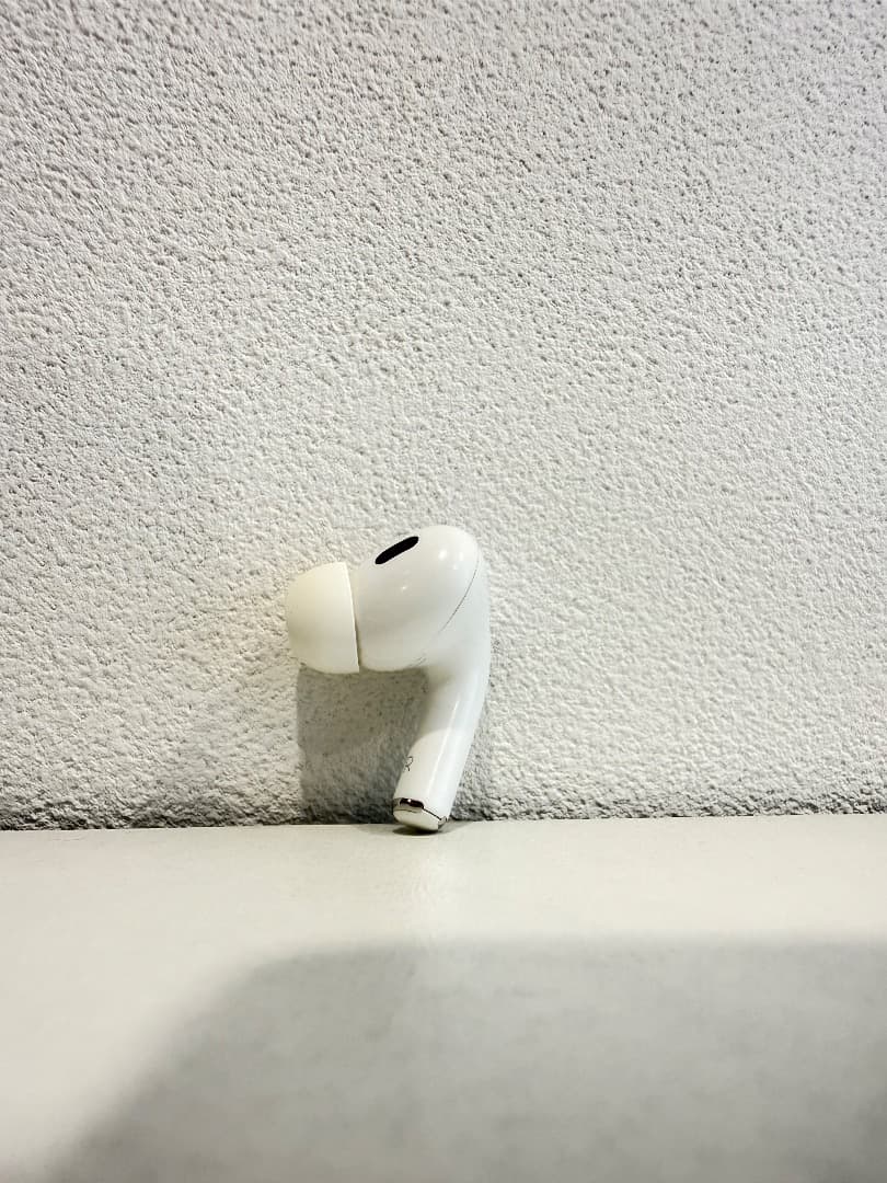 【Apple正規品】AirPods2nd Pro 本体 ホワイト 本体+右耳