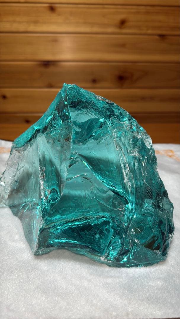 ①ジャワ島産火山性ガラス原石かち割り アンダラ パライバ色2.3kg以上20cm