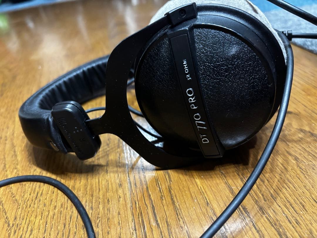 ヘッドホン Beyerdynamic DT 770 PRO 32 OHM