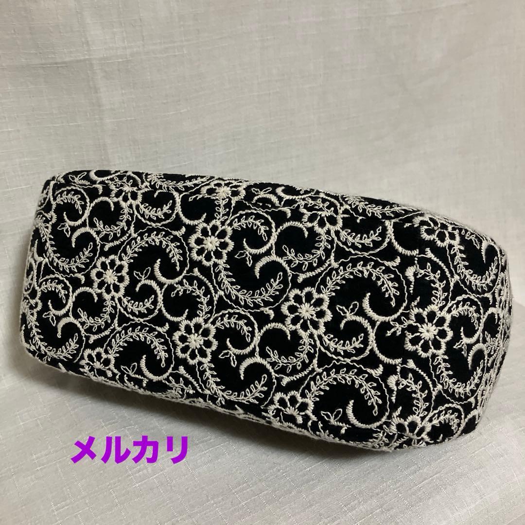 刺繍バッグ　がま口バッグ　ハンドメイド　持ち手　オシャレバッグ