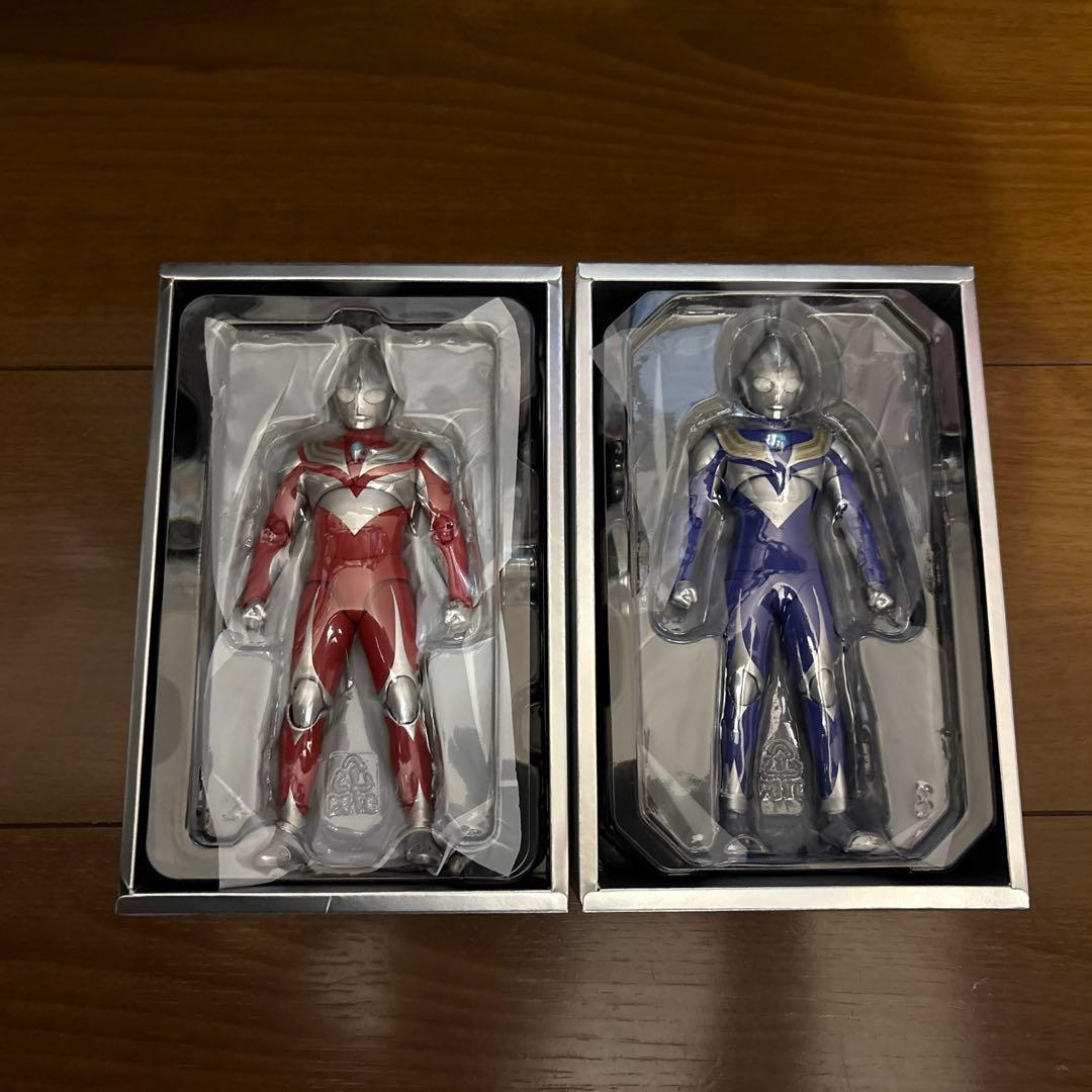 S.H.Figuarts真骨彫ウルトラマンティガ　パワータイプ　スカイタイプ