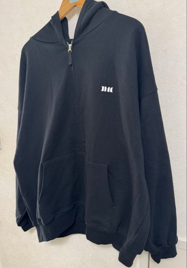 【値下げ不可】BABYMONSTERジップフーディー ブラック Lサイズ