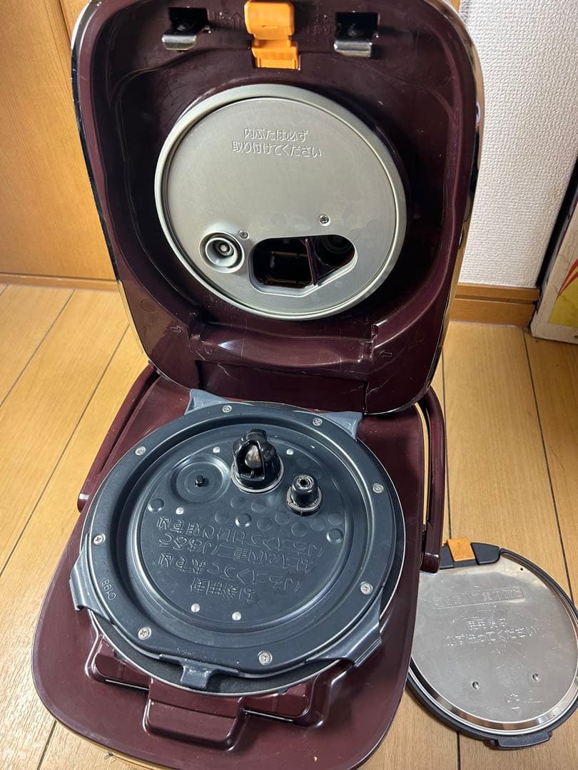 象印 NP-YT10 炊飯器 ワインレッド　2016年製　動作確認済み