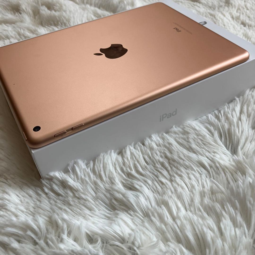 【完動品】iPad 第6世代 32GB 【すぐ発送】【付属品】