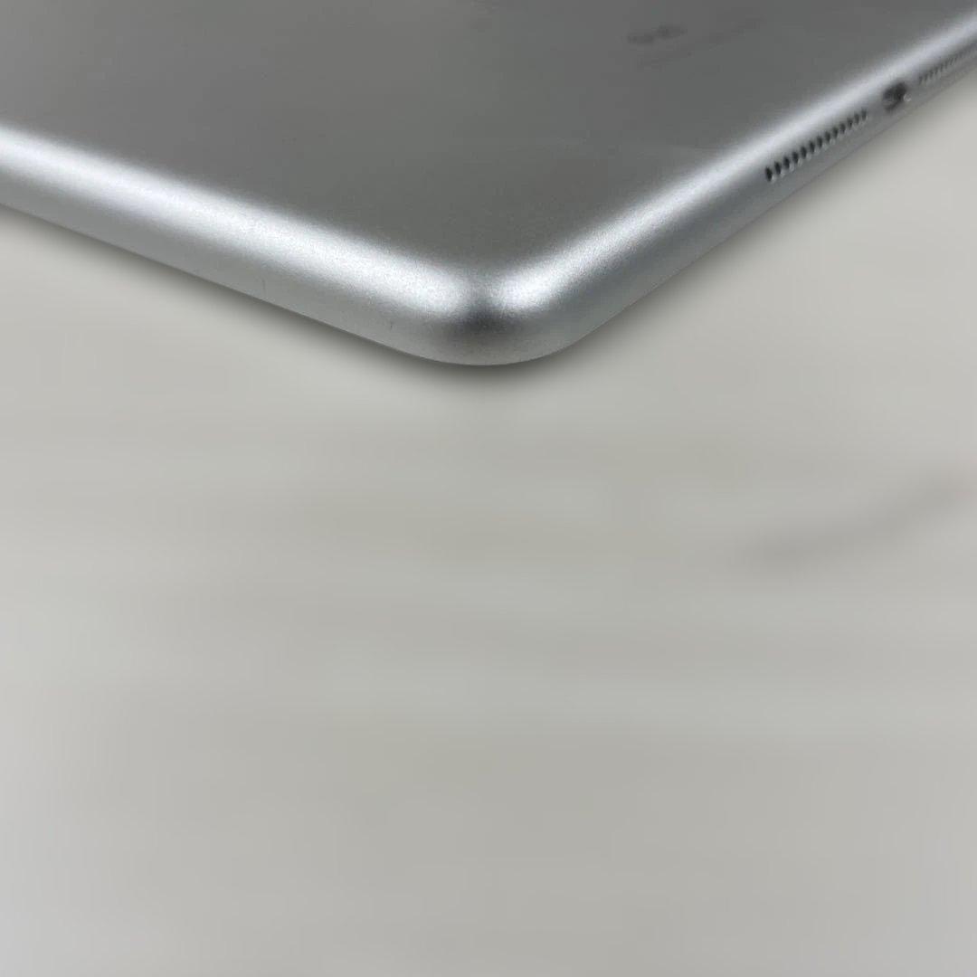 Apple iPad (第6世代) 32GB