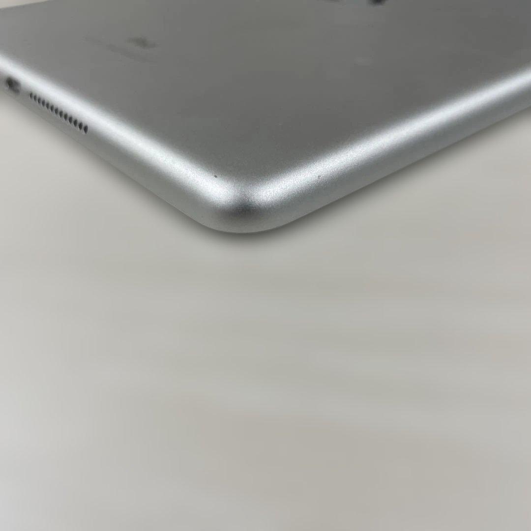 Apple iPad (第6世代) 32GB