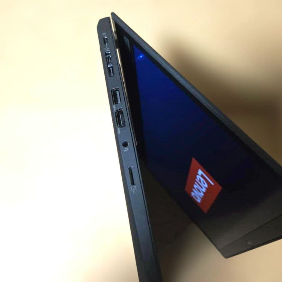 ThinkPad T14 Gen2 LTE タッチ 公式修理リフレッシュ済み！