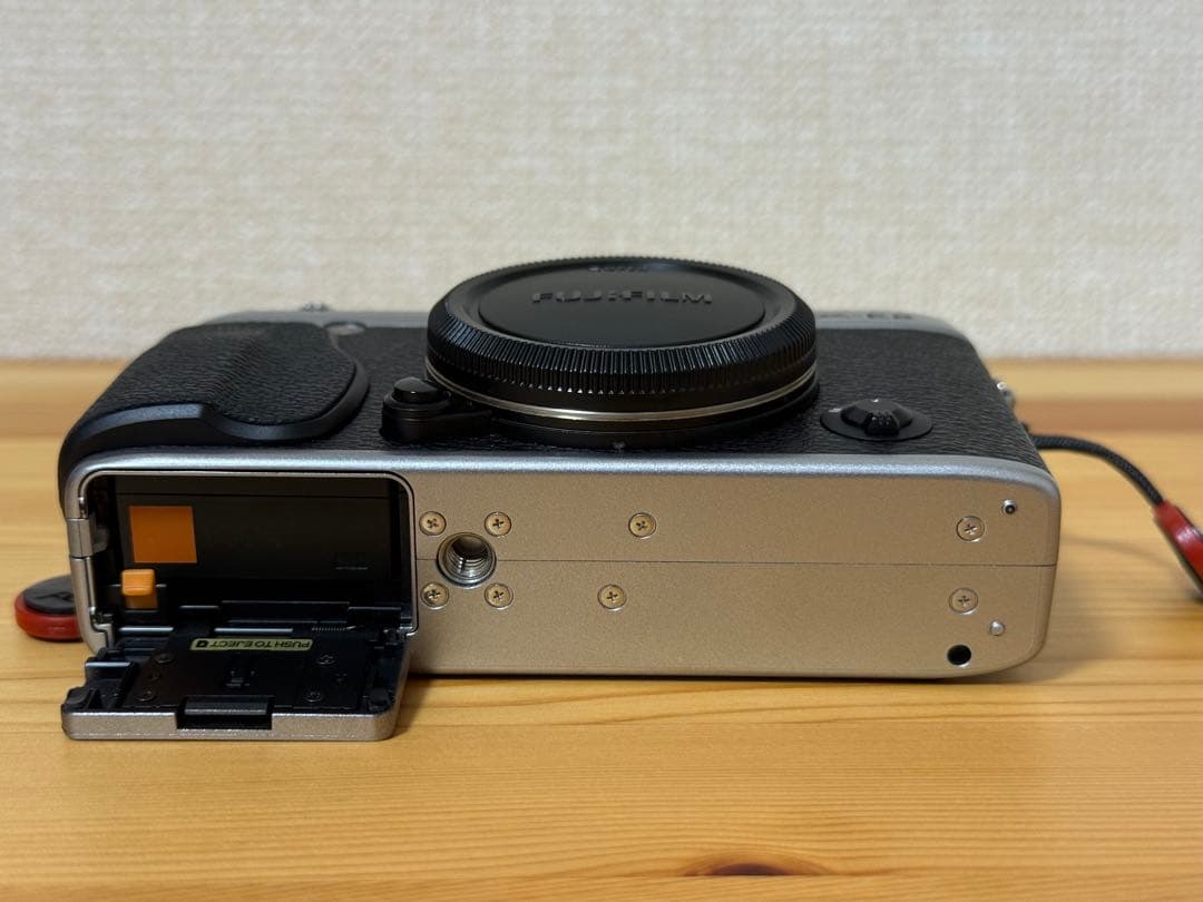 Fujifilm X-E2(シルバー) ボディ 富士フィルム(フジフィルム)