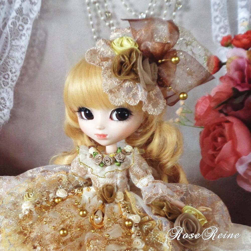 ベルサイユの薔薇エアリーシャンパンゴールドのフリルドールドレス