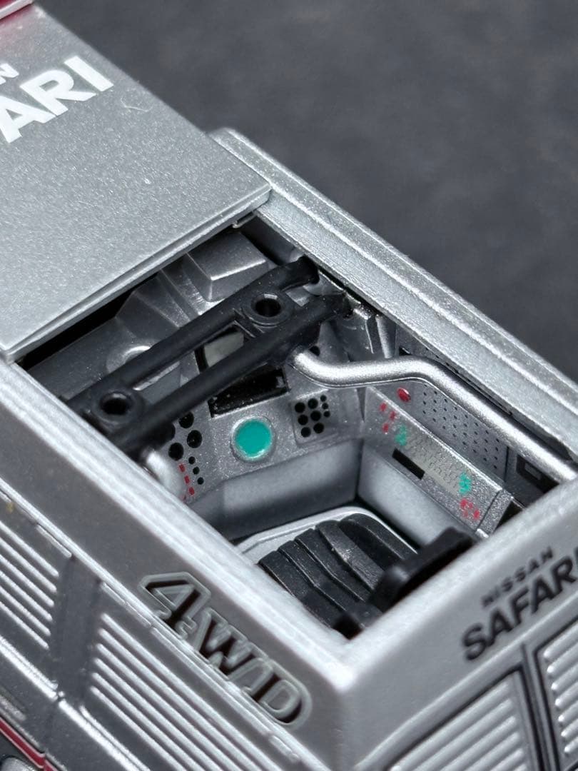 トミカリミテッドヴィンテージ vol.19 西部警察 日産 サファリ 4WD