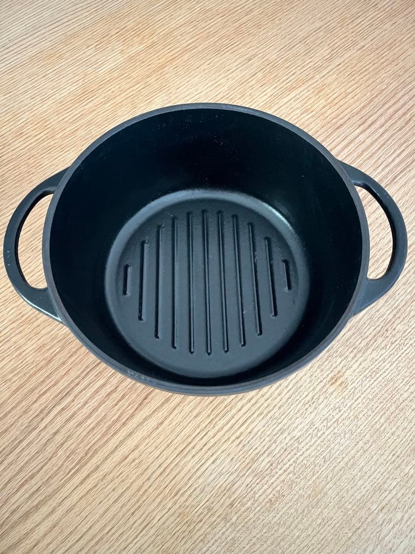 【中古】Vermicular 両手鍋 22cm ブラック レシピ本付き
