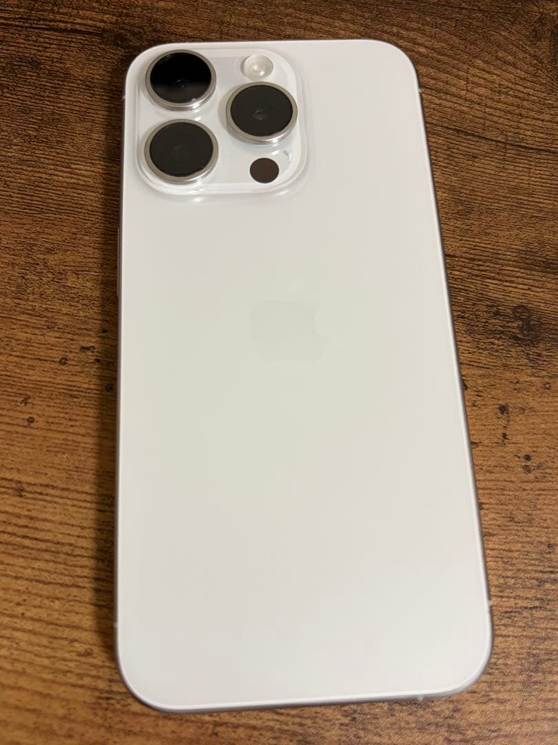 iPhone 15 Pro 128GB チタニウムホワイト SIMフリー