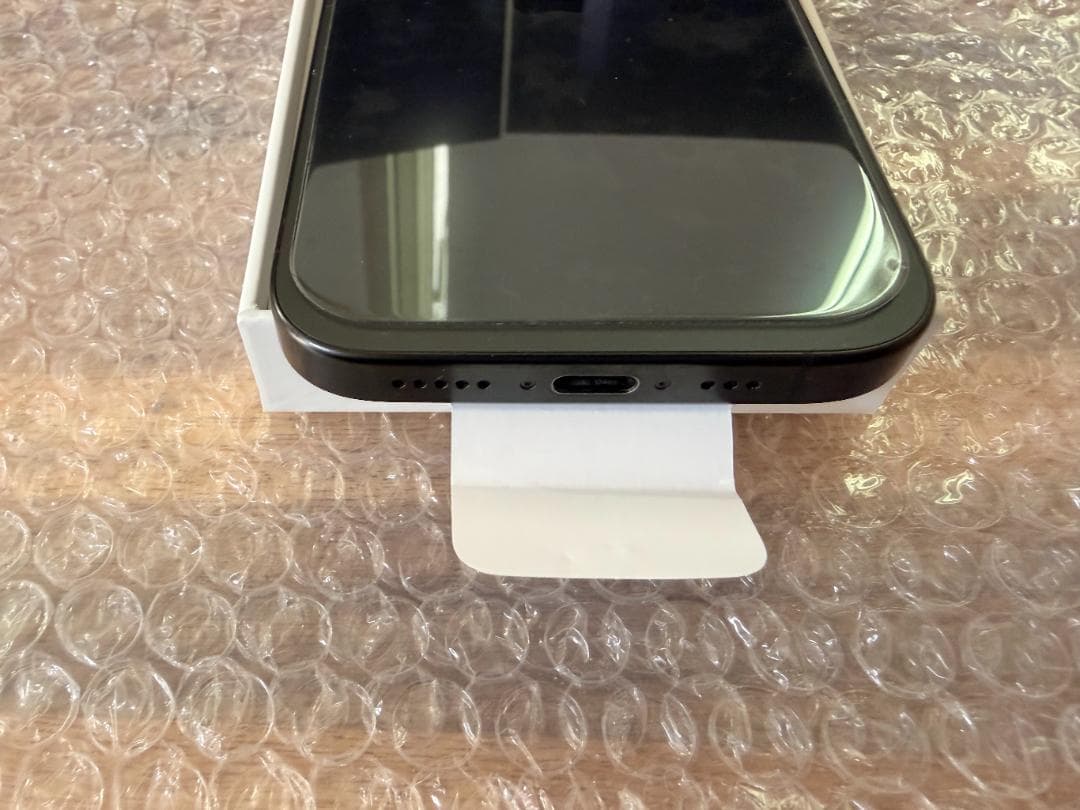 【極美品】Apple iPhone 16 Pro 128GB ブラックチタニウム