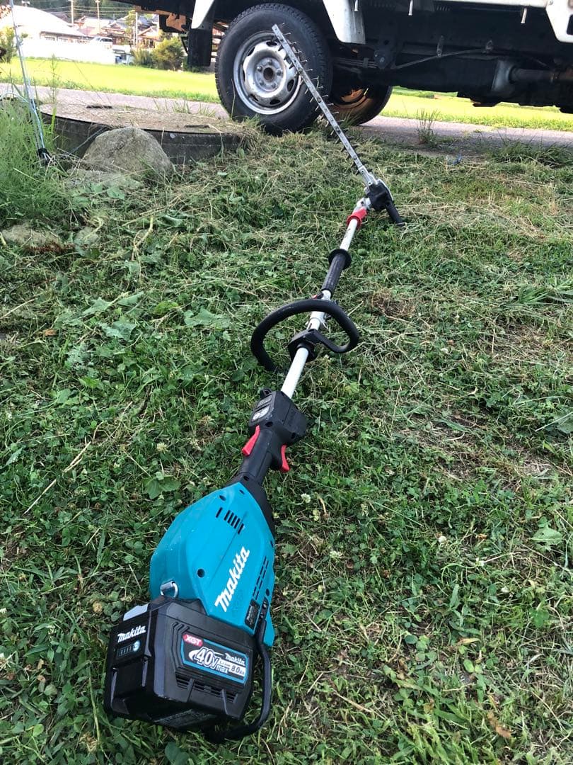 マキタ　急速充電器　草刈機　BL4080F DC40RA A-76043