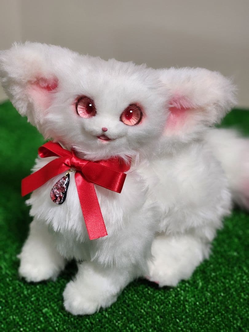 アートドール　赤い鉱石の守護幻獣　ぬいぐるみ