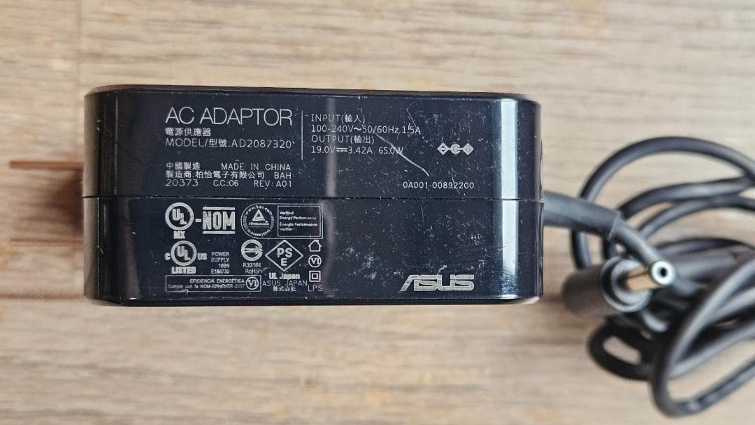 Core i7 1165G7 SSD256GB 1TB 15.6インチ フルHD