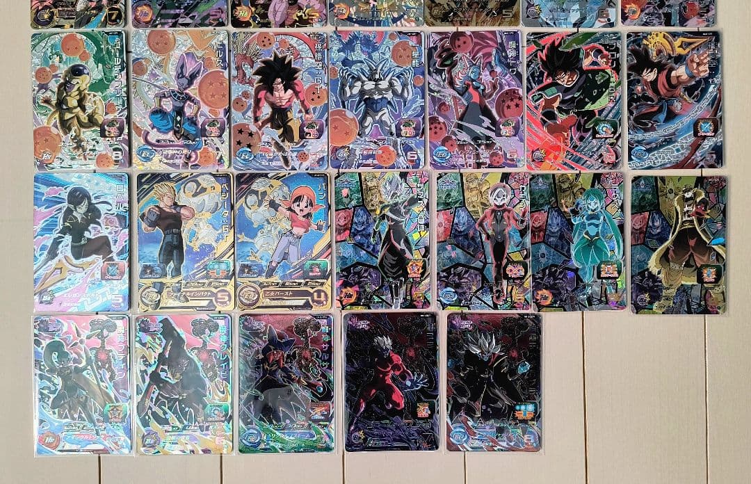 ドラゴンボールヒーローズCPまとめ売り　105枚（旧弾　SH弾　UM弾　BM弾）