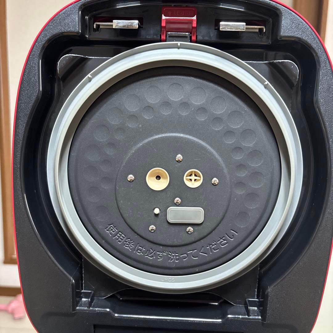 タイガー　炊飯器　5.5合 JPC-A101