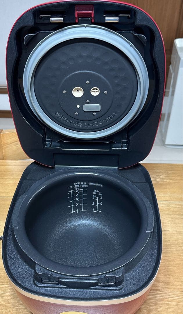 タイガー　炊飯器　5.5合 JPC-A101