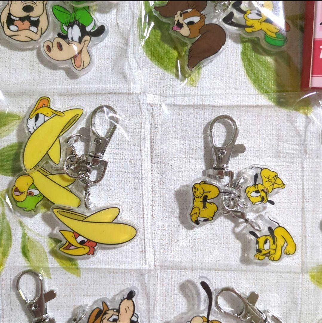 【8種コンプ】トリオ アクリル キーチェーン Disney　ディズニー