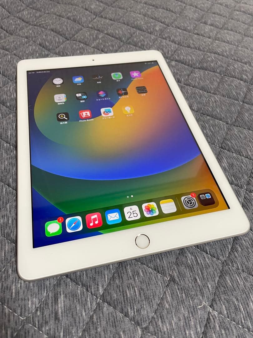 美品Apple iPad 第5世代 32GB タブレット MP1L2J/A au