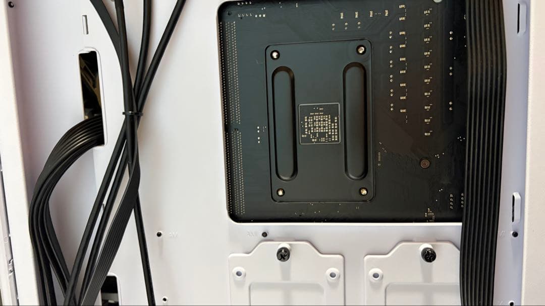 ゲーミングPC 5700X3D 6900XT メモリ64 SSD 1TB