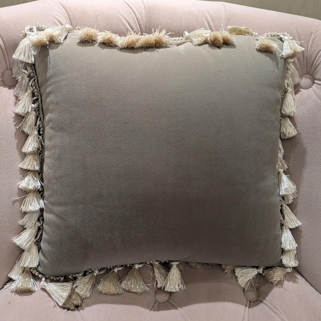 【新品】Jennifer taylor ジェニファーテイラー クッション グレー