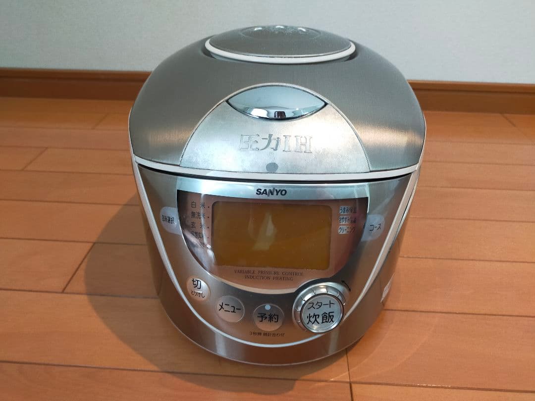 SANYO ECJ-FK10 炊飯器 シルバー　サンヨー 圧力IH