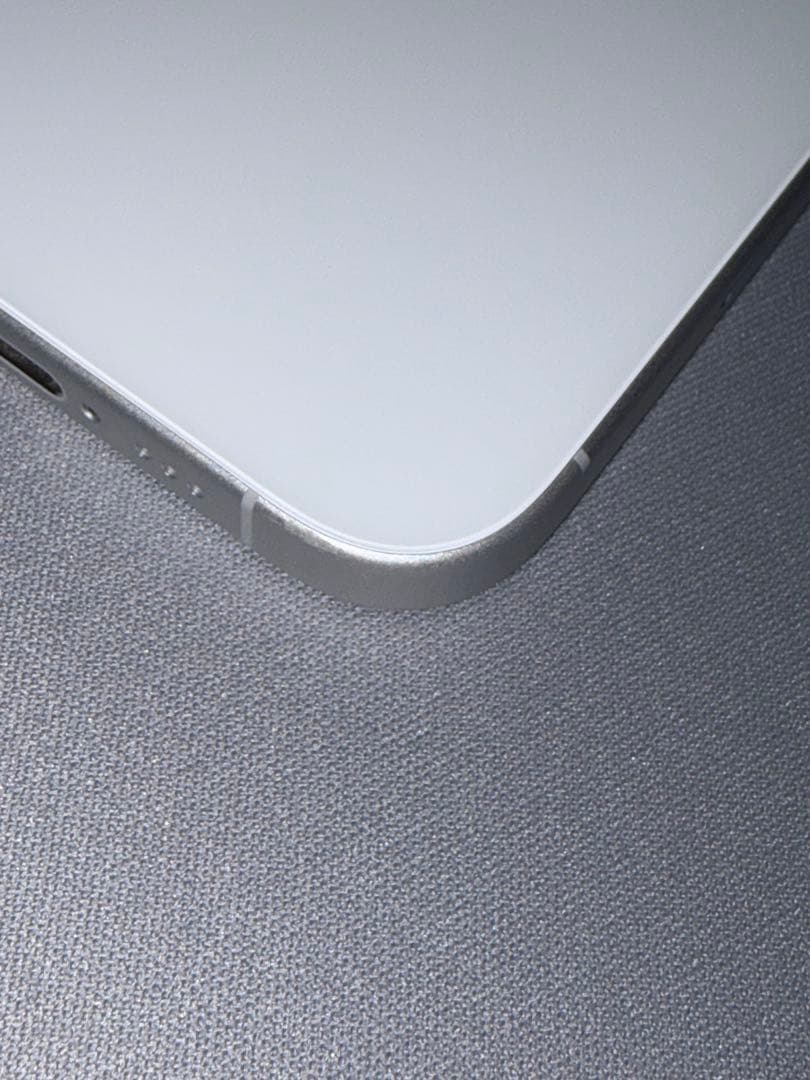 iPhone16 128GB 電池100% 画面新品 AC+盗難紛失 27年1月