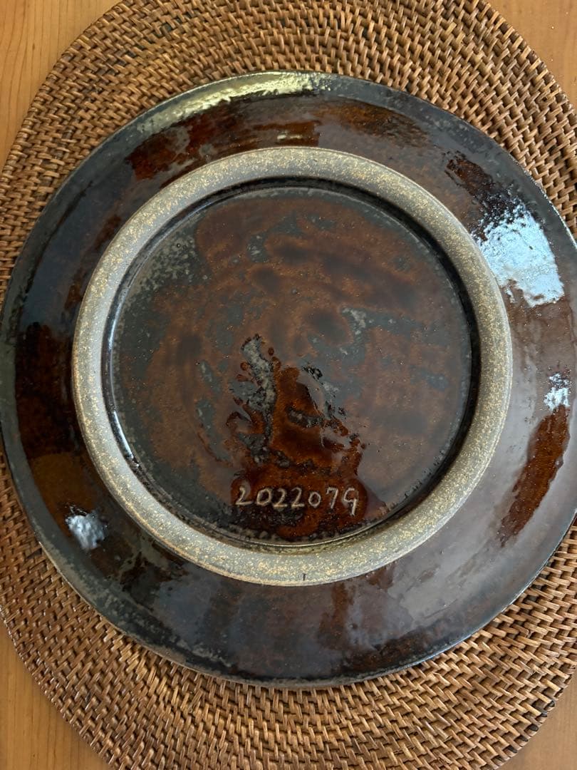 やちむん　ヒネモスノタリ　大皿　ブレーメンの音楽隊　26.5センチ