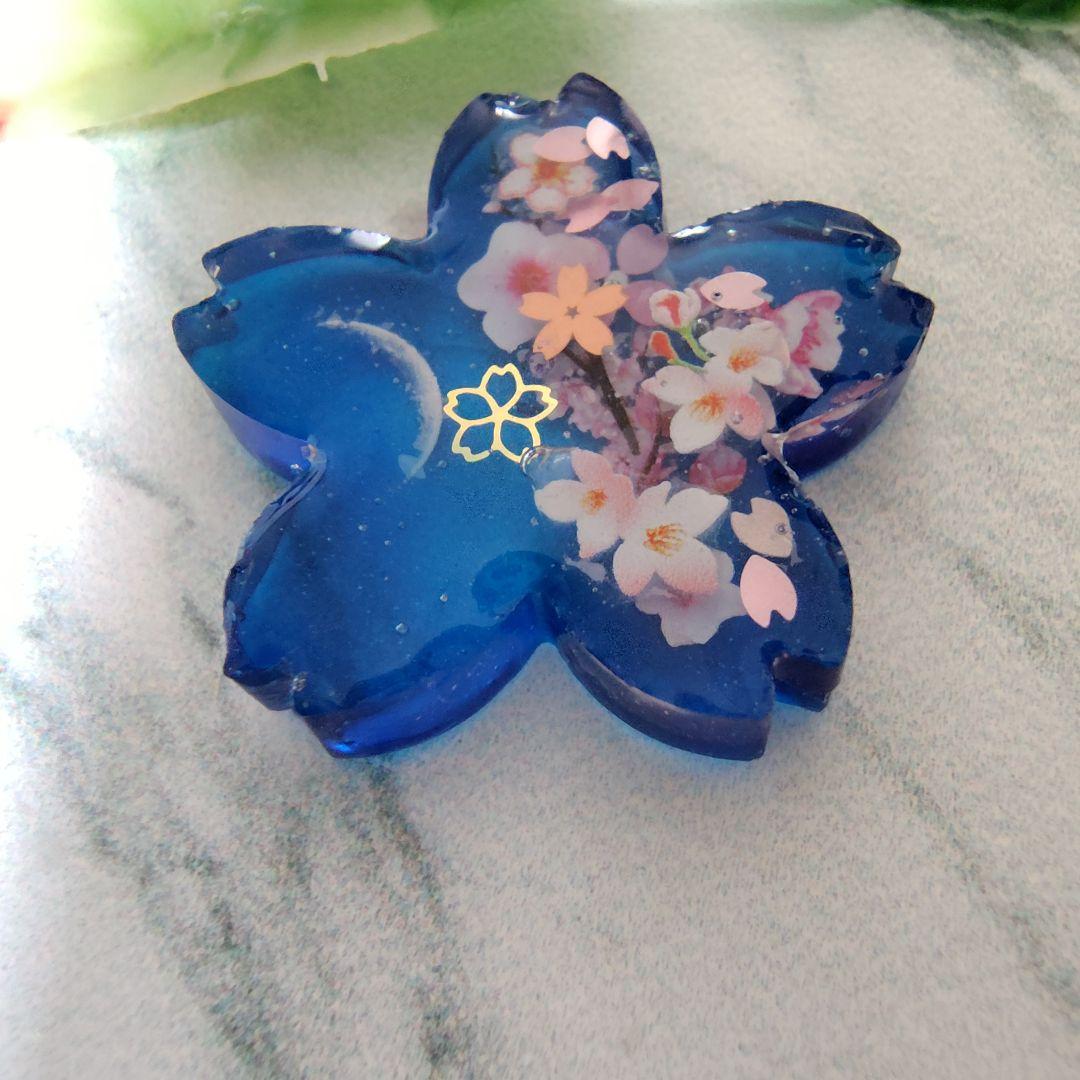 48.青色桜デザインレジンヘアゴム