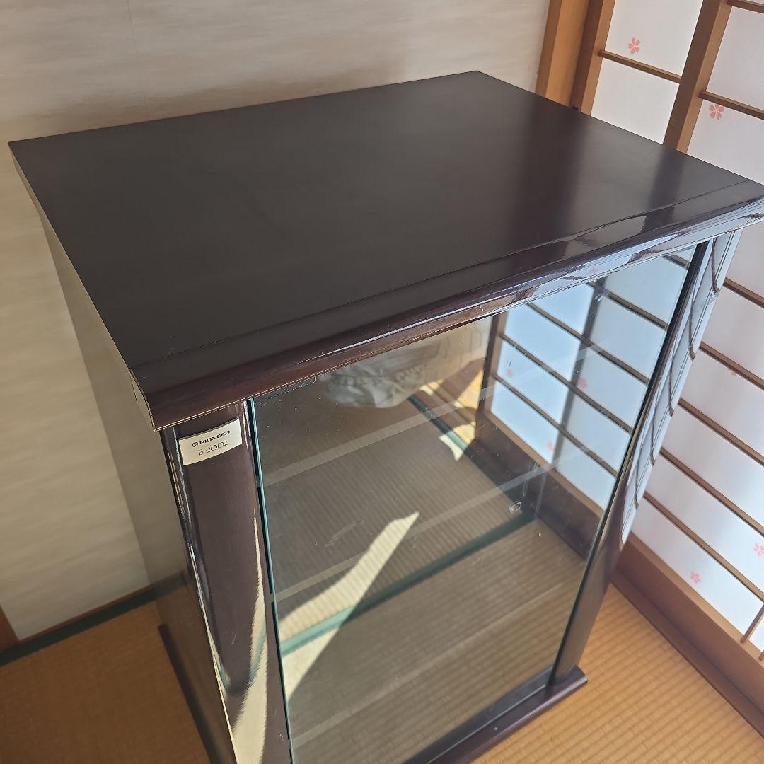 ダークブラウン ガラスケース 収納棚付き