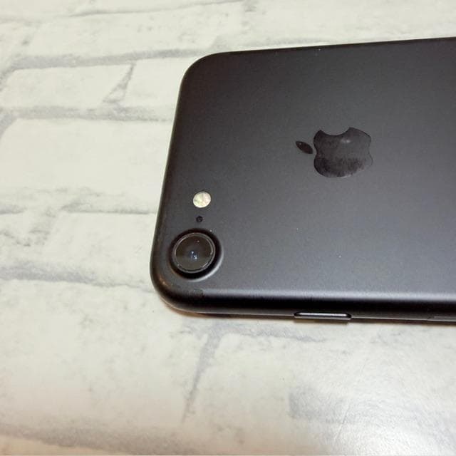 iPhone7 SIMフリー アイフォン シムフリー ブラック 32GB