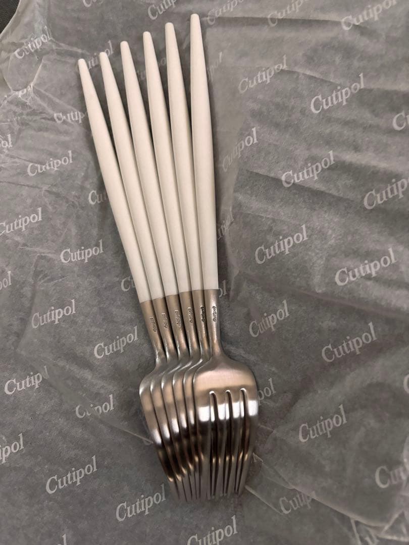 Cutipolクチポール ゴア ディナーフォーク 6本セット シルバー×ホワイト