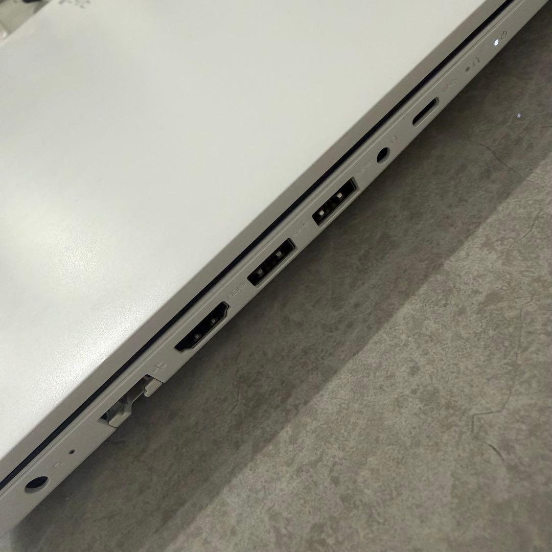 LAVIE ホワイト ノートPC NEC本体　NS100/N