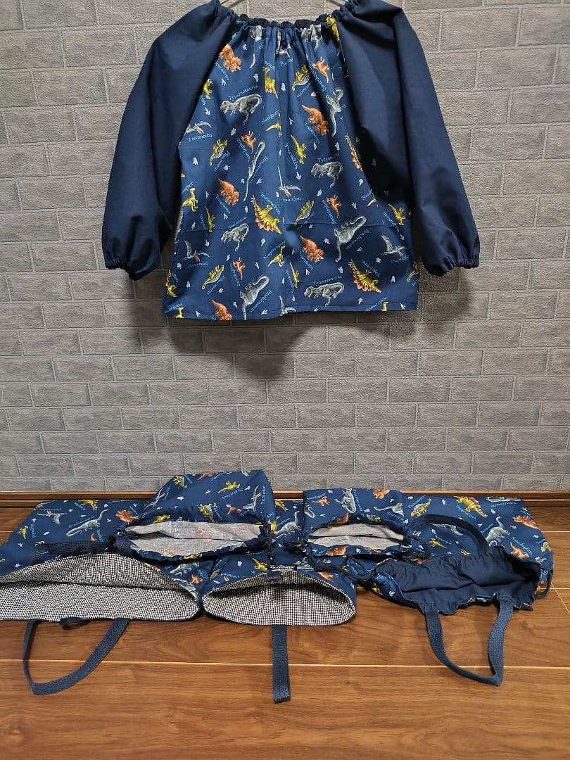 恐竜柄　スモック120＆入園入学５点セット