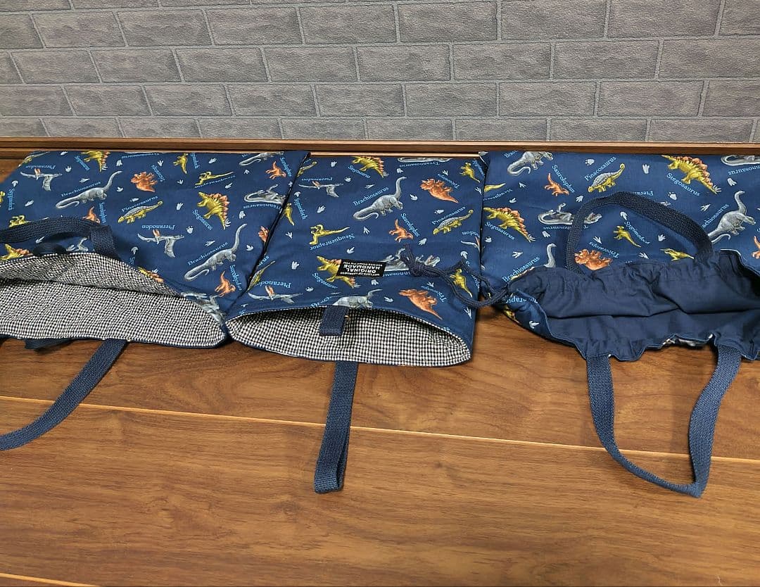 恐竜柄　スモック120＆入園入学５点セット