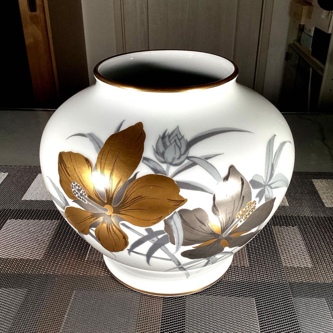 大倉陶園　花瓶